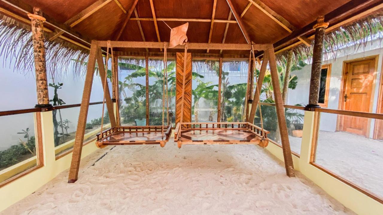 Manta Dhangethi Exterior photo